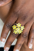 Load image into Gallery viewer, Blooming Bouquet - Yellow
