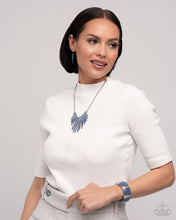 Load image into Gallery viewer, Fashionable Fringe / Colored Cameo - Blue
