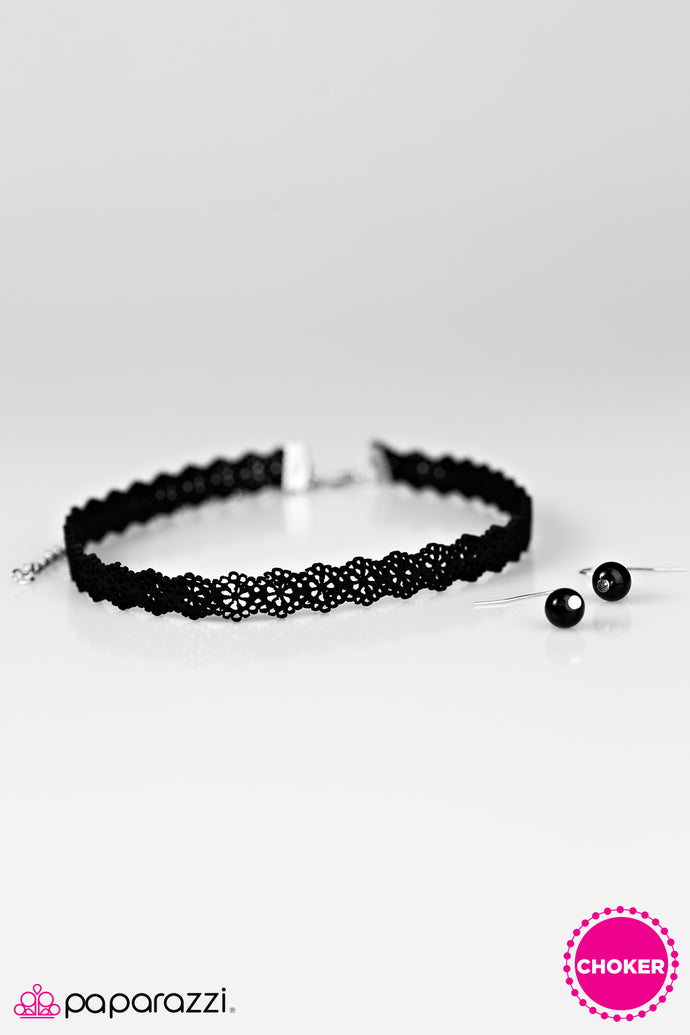 Keep Your Friends Close - Black