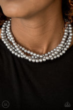 Load image into Gallery viewer, Vintage Romance - Silver Choker
