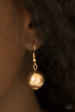 Load image into Gallery viewer, Glamour Glare - Gold
