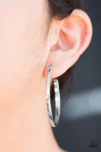 Load image into Gallery viewer, Casually Chic - Silver
