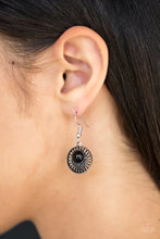 Load image into Gallery viewer, Stylishly Saharan - Black
